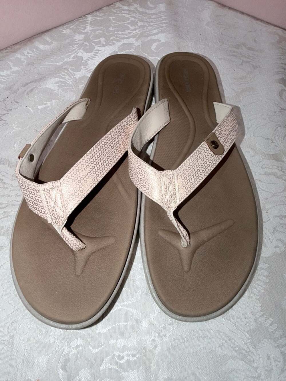 High Tide Women's Sequined Flip Flop Sandals